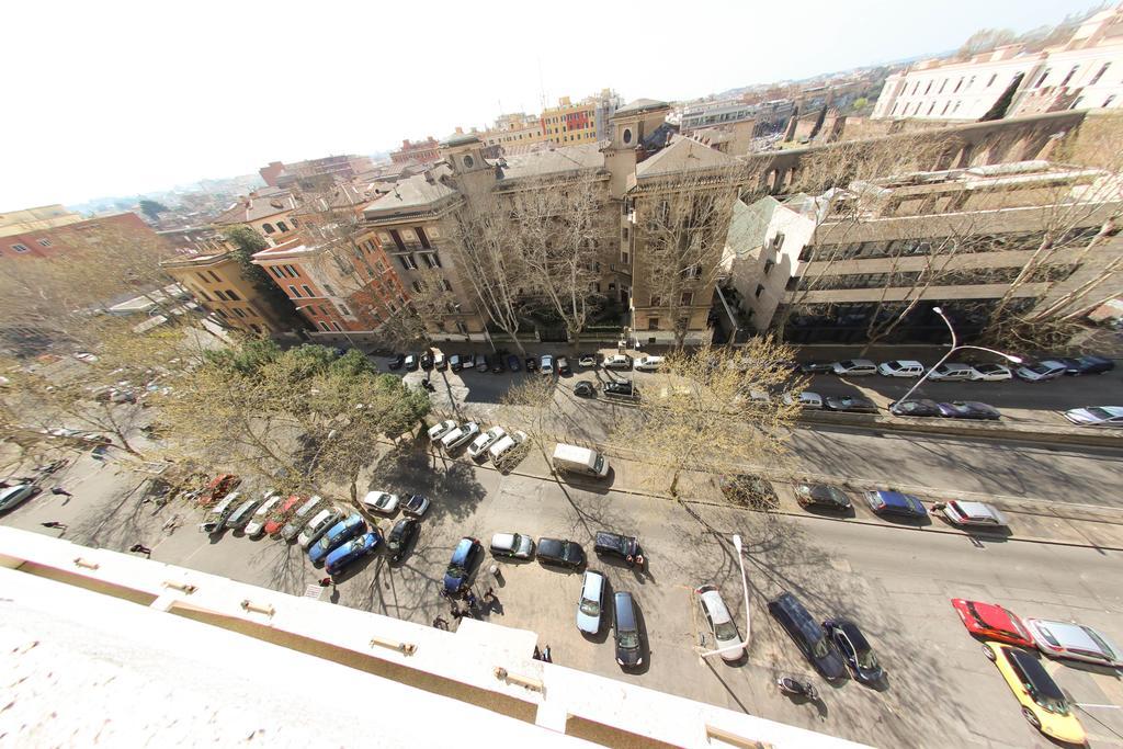 Windows On Rome — Foto 2